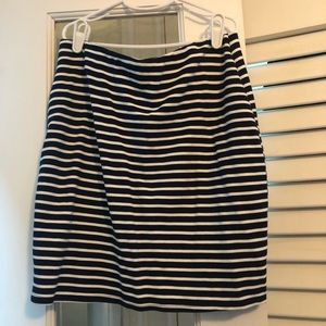 Ann Taylor navy stripped skirt